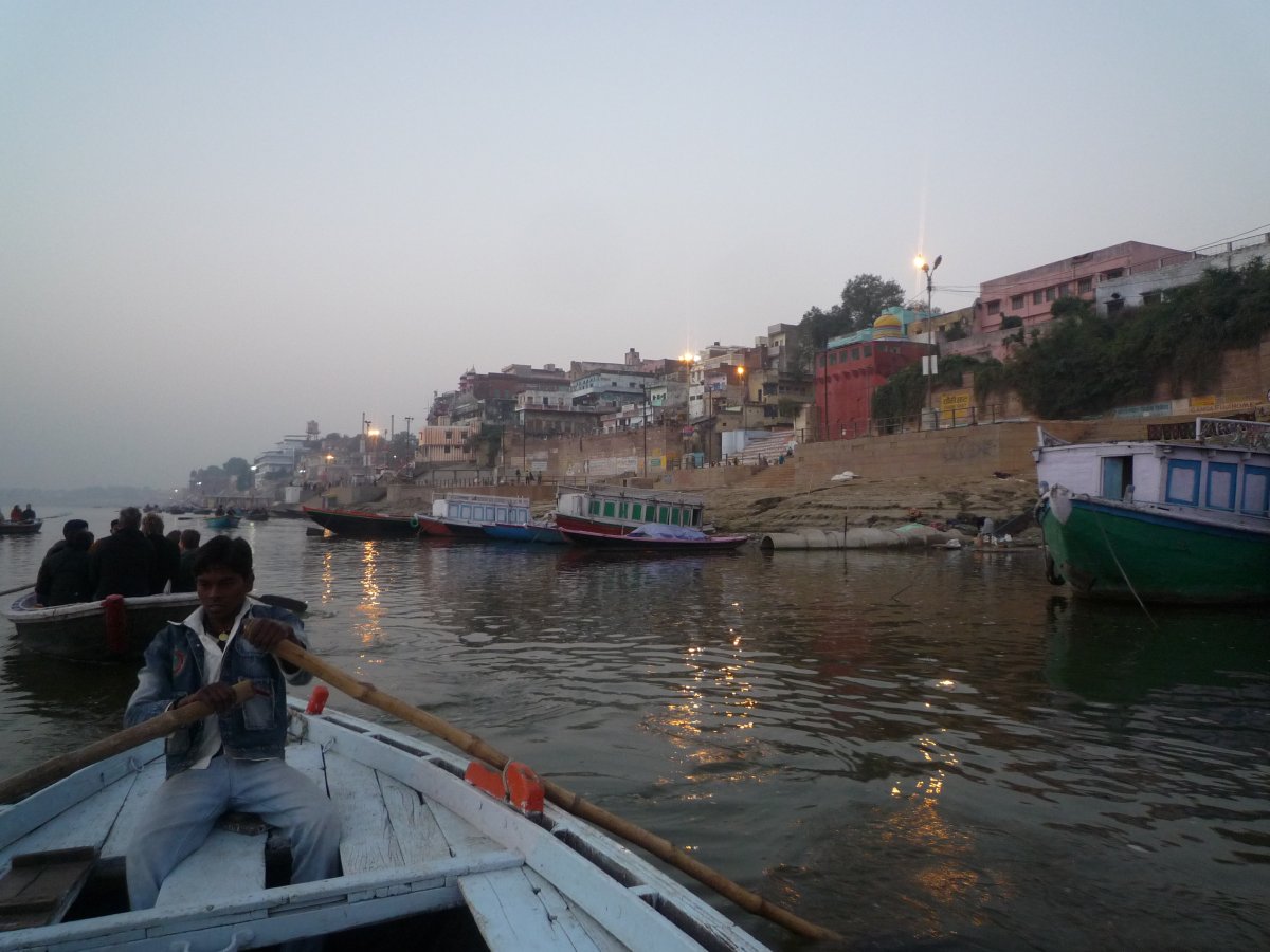 Sunrise - Bank of river Ganga40